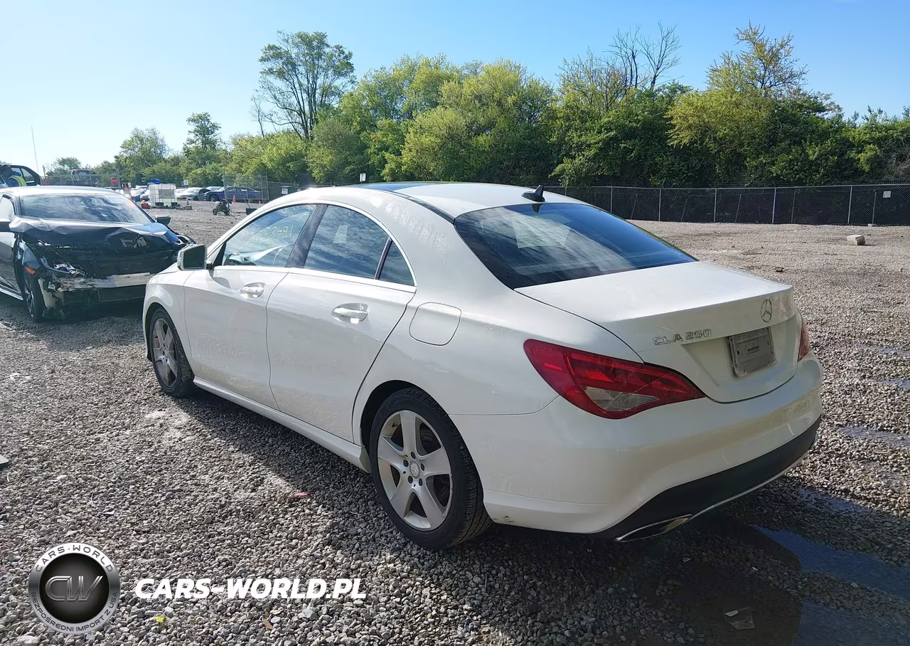 2018 Mercedes-Benz Cla 250 VIN:WDDSJ4EB3JN505693 - 3