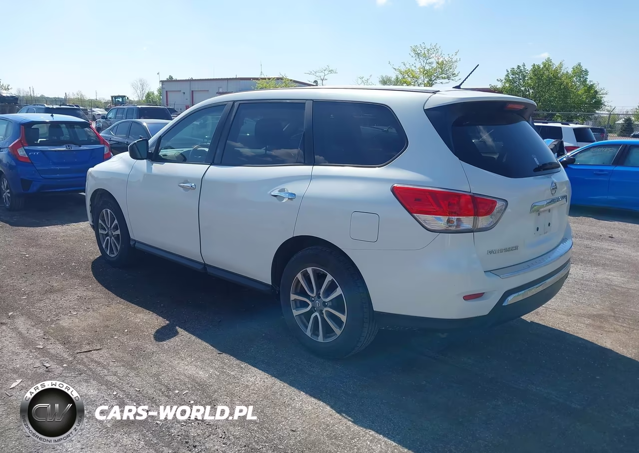 2014 Nissan Pathfinder S VIN:5N1AR2MN2EC664863 - 3