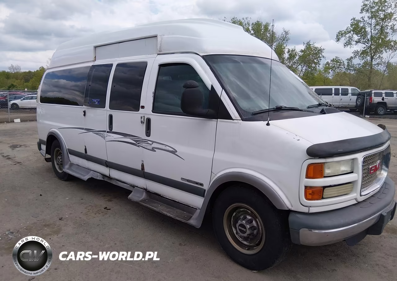 2002 GMC Savana Standard