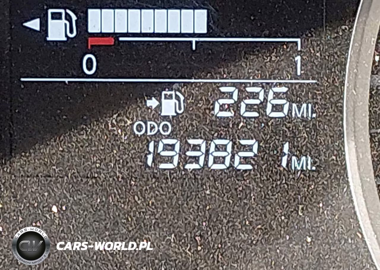 2020 Nissan Versa S 5-Speed Manual Transmission VIN:3N1CN8BVXLL863212 - 16