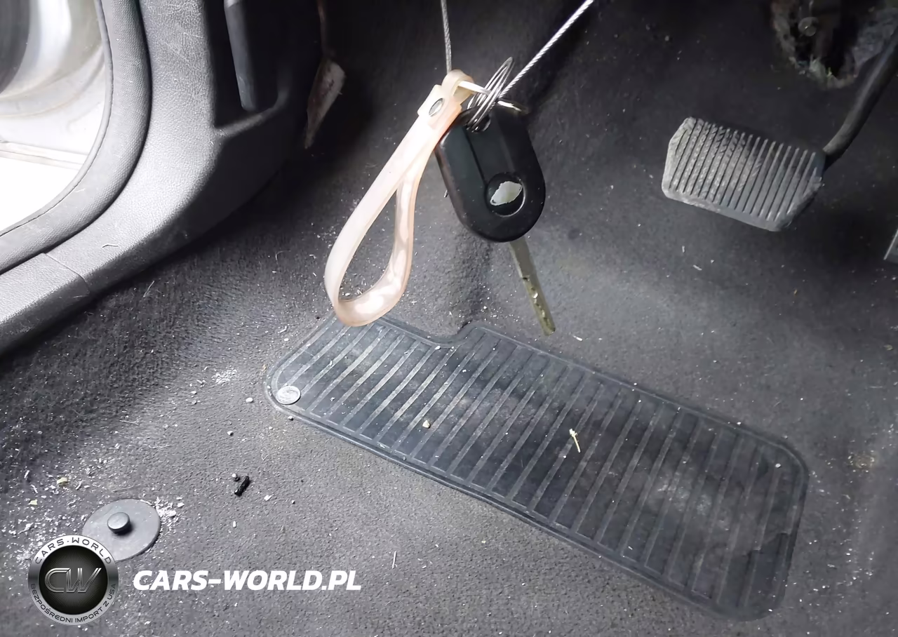 2013 Ford Focus S VIN:1FADP3E21DL309687 - 11