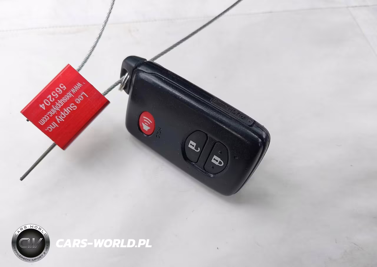 2015 Toyota Prius Two VIN:JTDKN3DU2F0449892 - 11