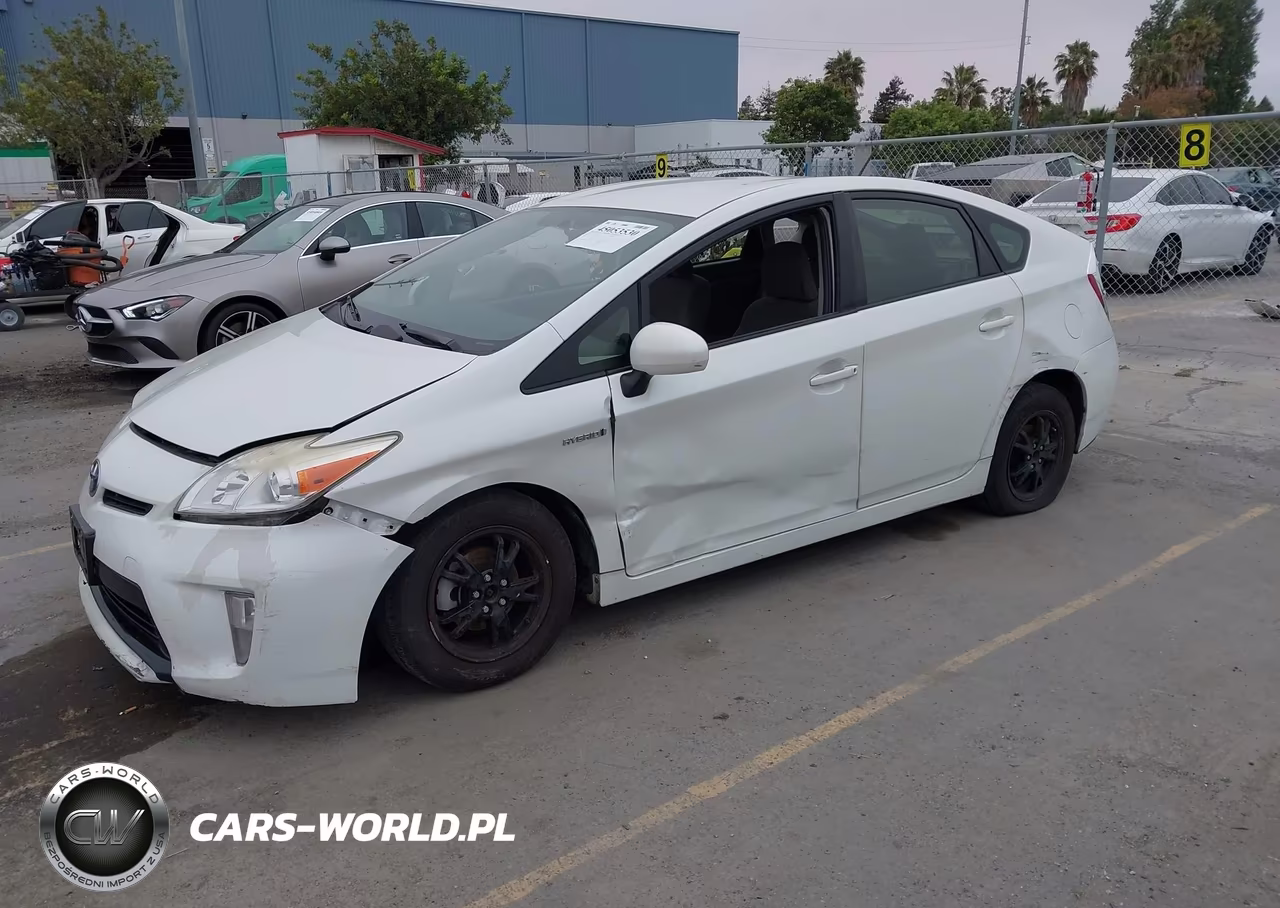 2015 Toyota Prius Two VIN:JTDKN3DU2F0449892 - 2