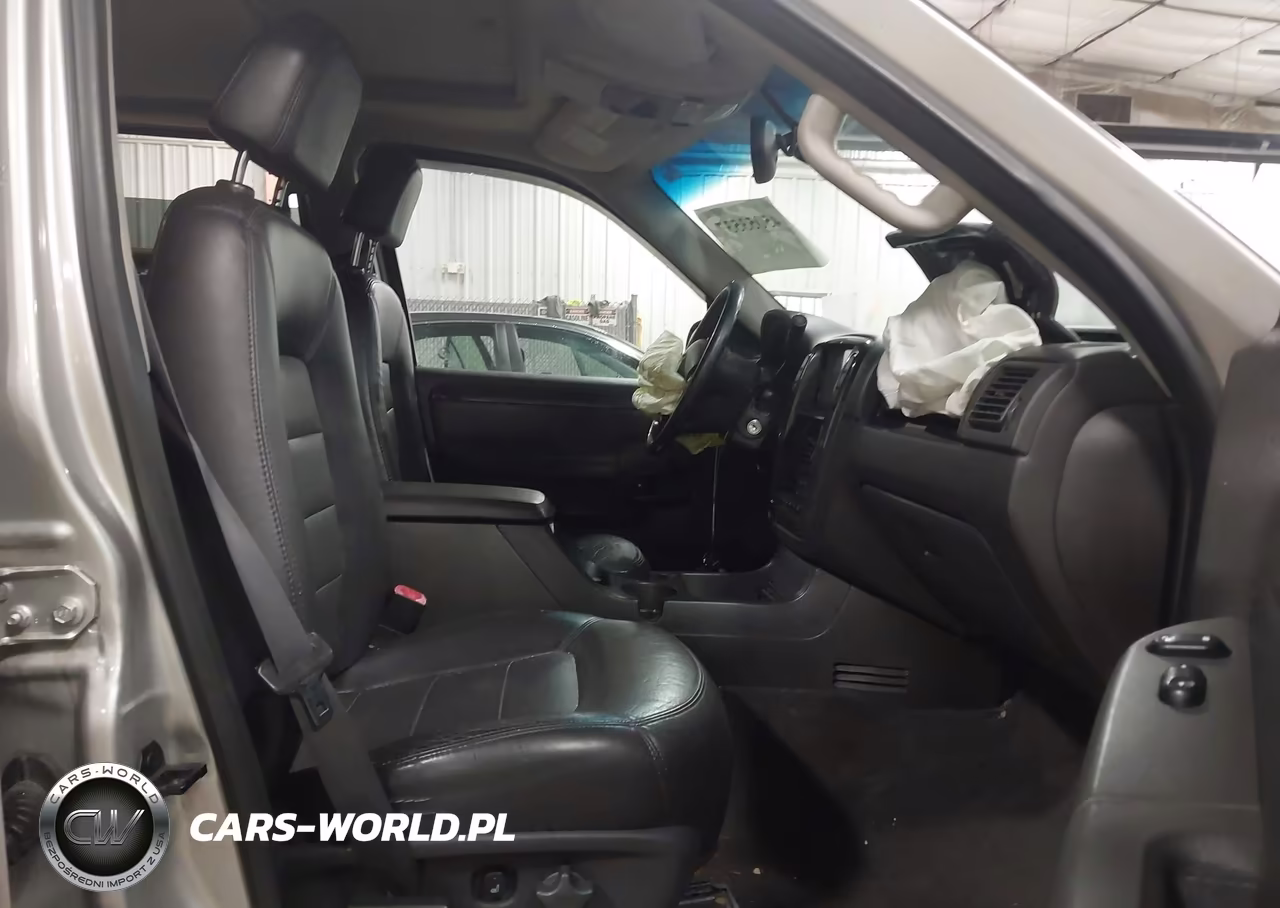 2002 Ford Explorer Limited VIN:1FMZU75EX2ZC23794 - 5