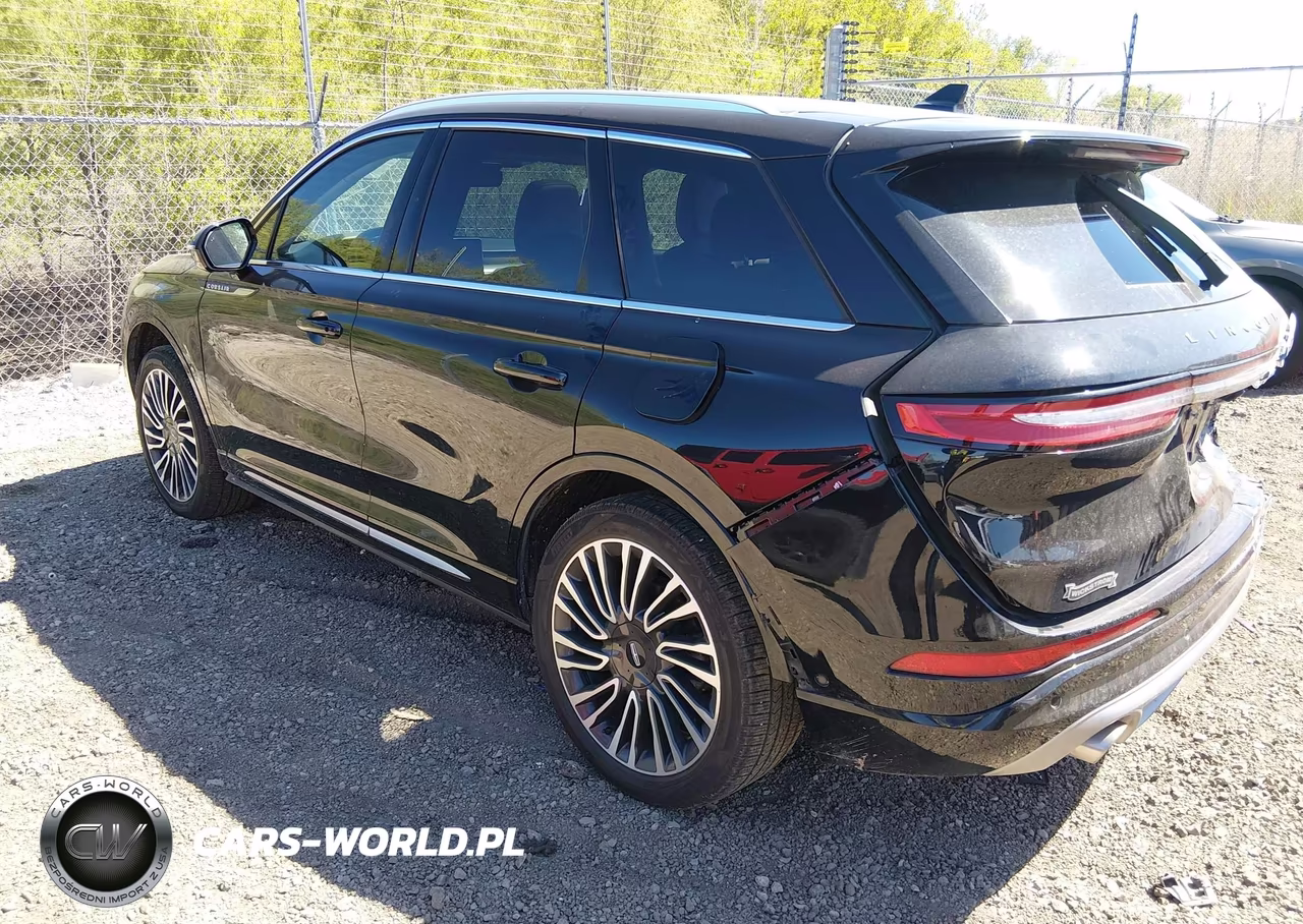2022 Lincoln Corsair Reserve VIN:5LMCJ2DH1NUL27215 - 3