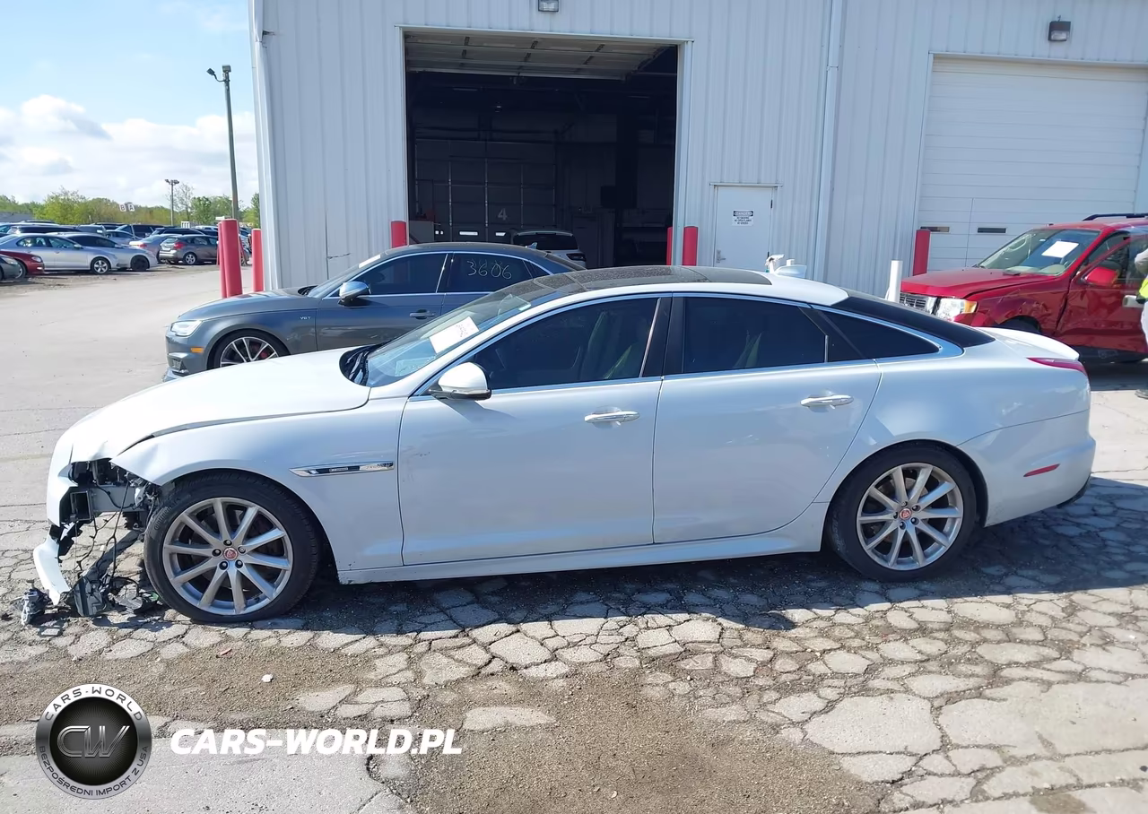 2016 Jaguar Xj R-Sport VIN:SAJWA1C73G8V93887 - 13