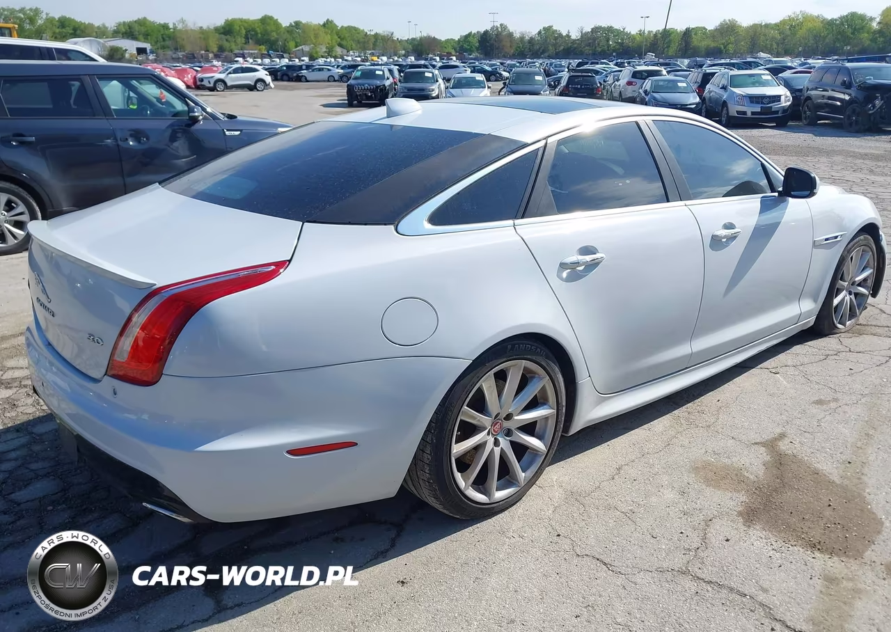 2016 Jaguar Xj R-Sport VIN:SAJWA1C73G8V93887 - 4