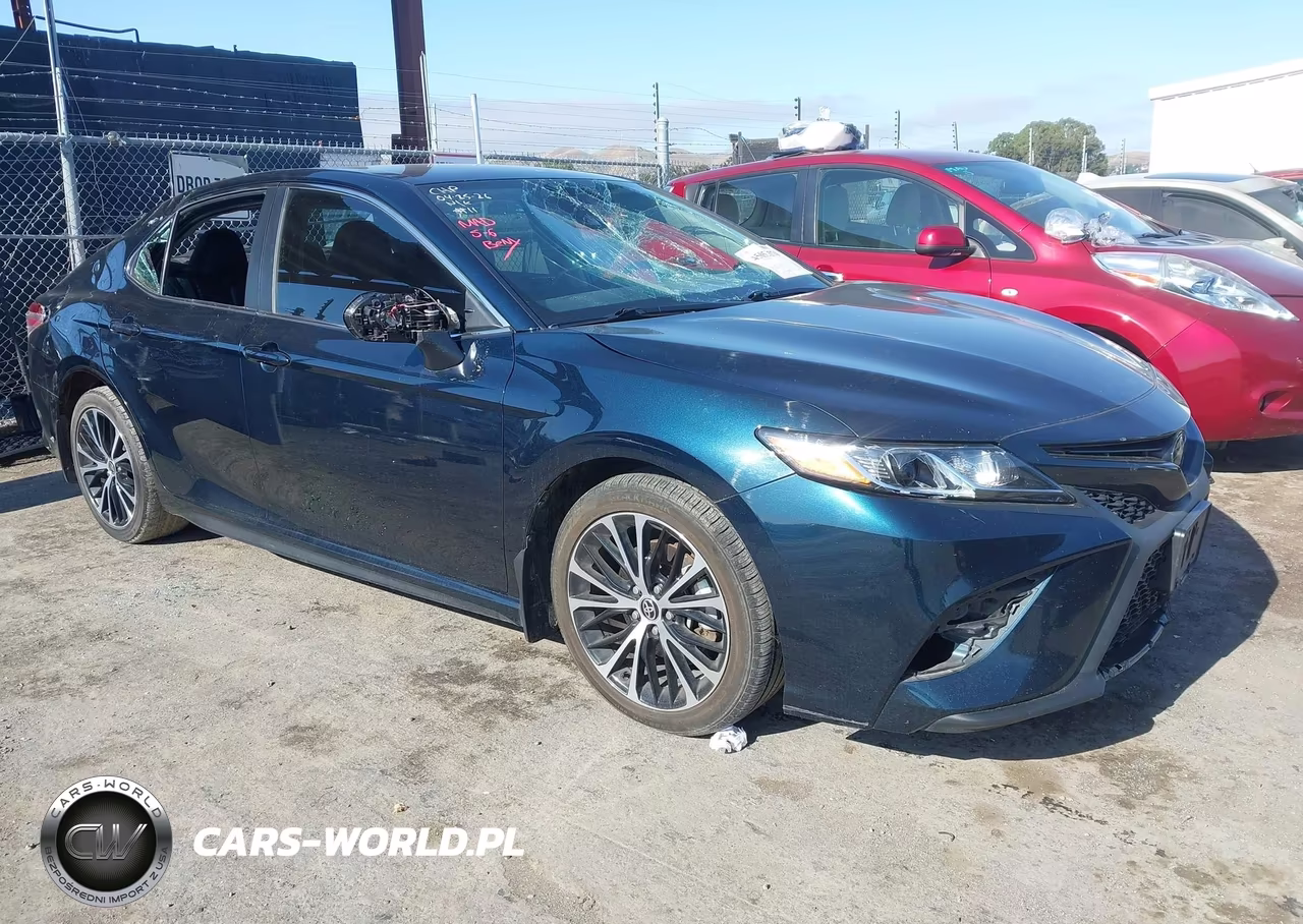 2020 Toyota Camry Se – zdjęcie 1 z 17