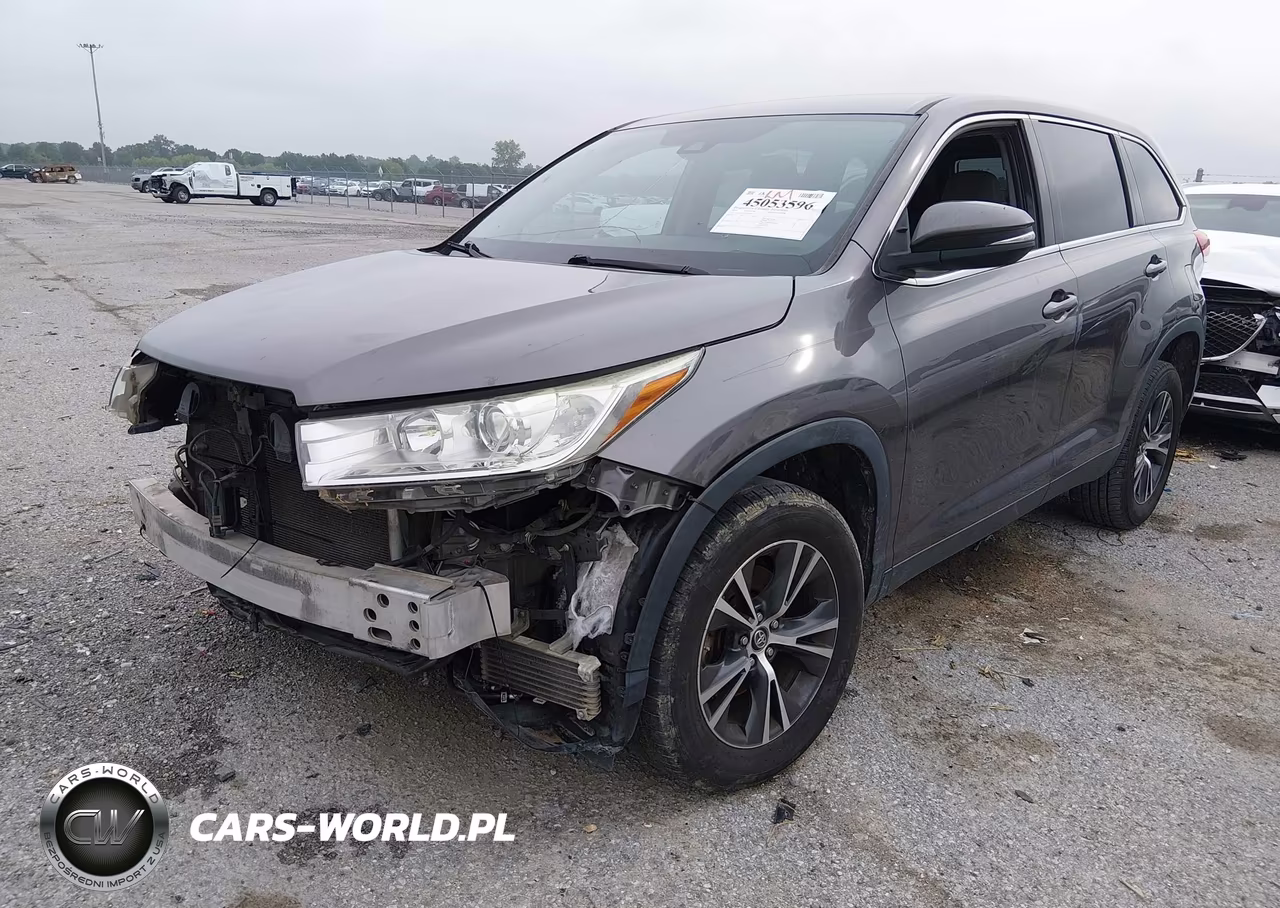 2019 Toyota Highlander Le VIN:5TDZZRFH5KS301815 - 2