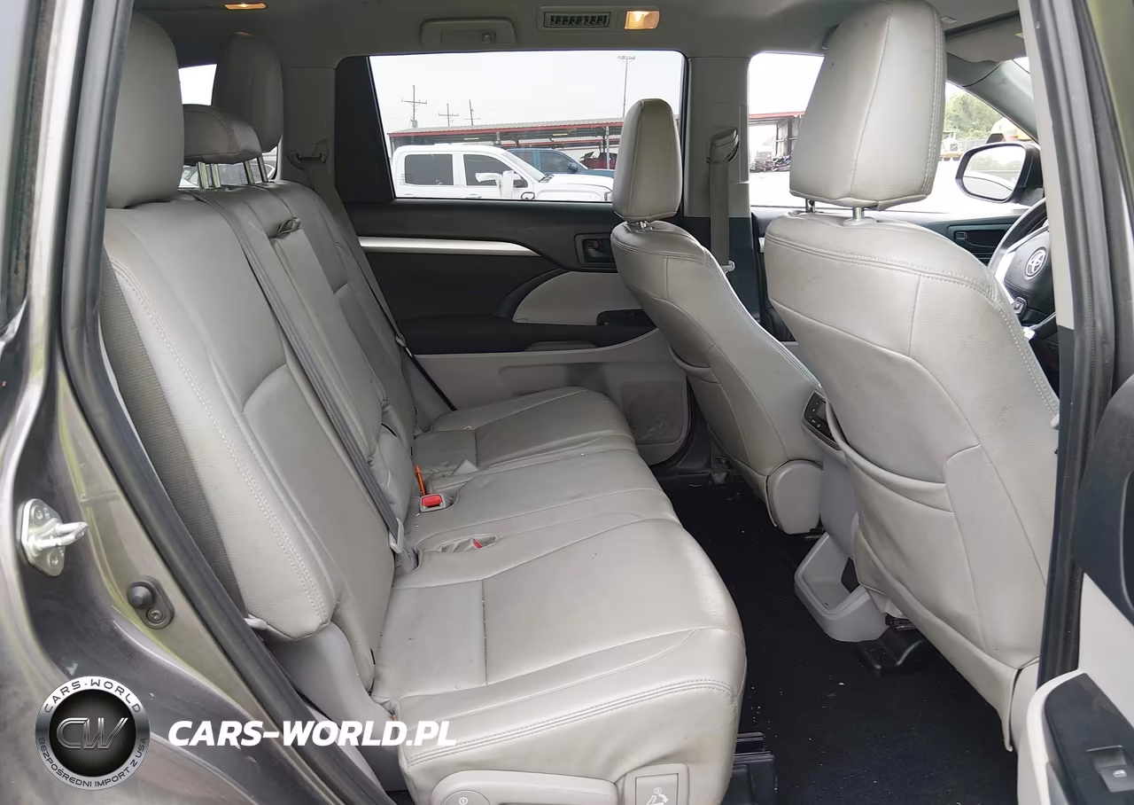 2019 Toyota Highlander Le VIN:5TDZZRFH5KS301815 - 8