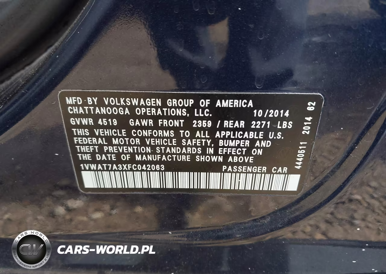 2015 Volkswagen Passat 1.8T Wolfsburg Edition VIN:1VWAT7A3XFC042063 - 9