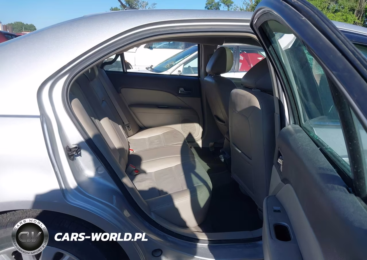 2011 Ford Fusion Hybrid VIN:3FADP0L32BR173028 - 8