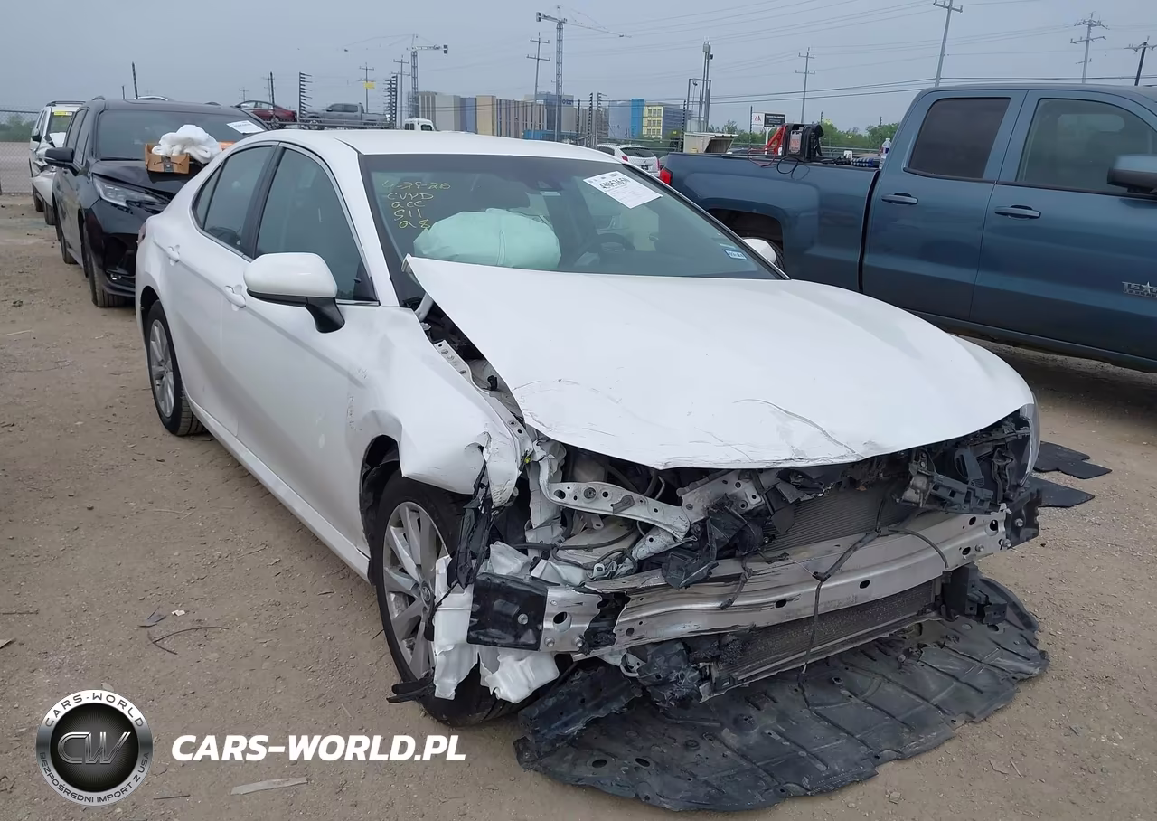 2018 Toyota Camry Le VIN:4T1B11HK9JU071804 - 6