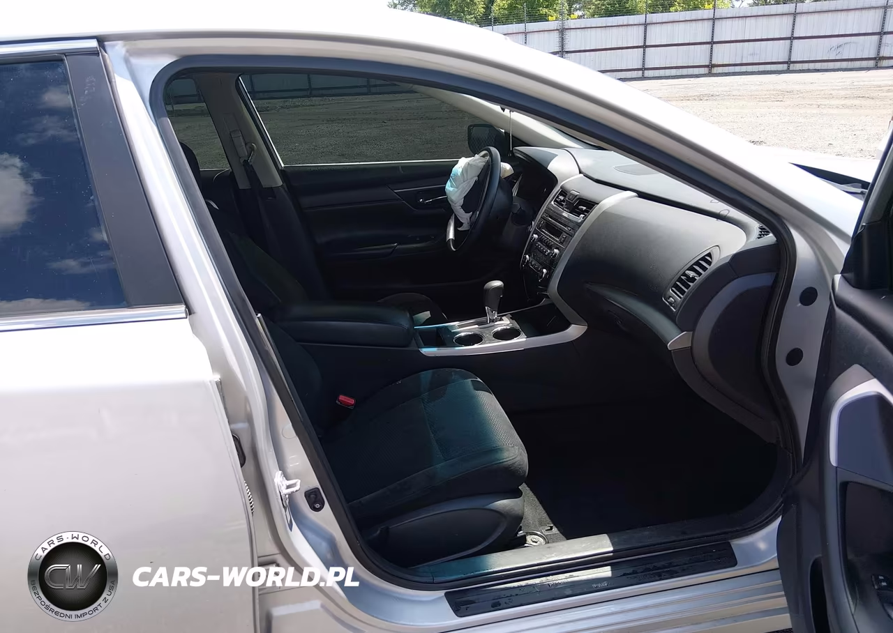 2015 Nissan Altima 2.5 VIN:1N4AL3AP8FC472422 - 5