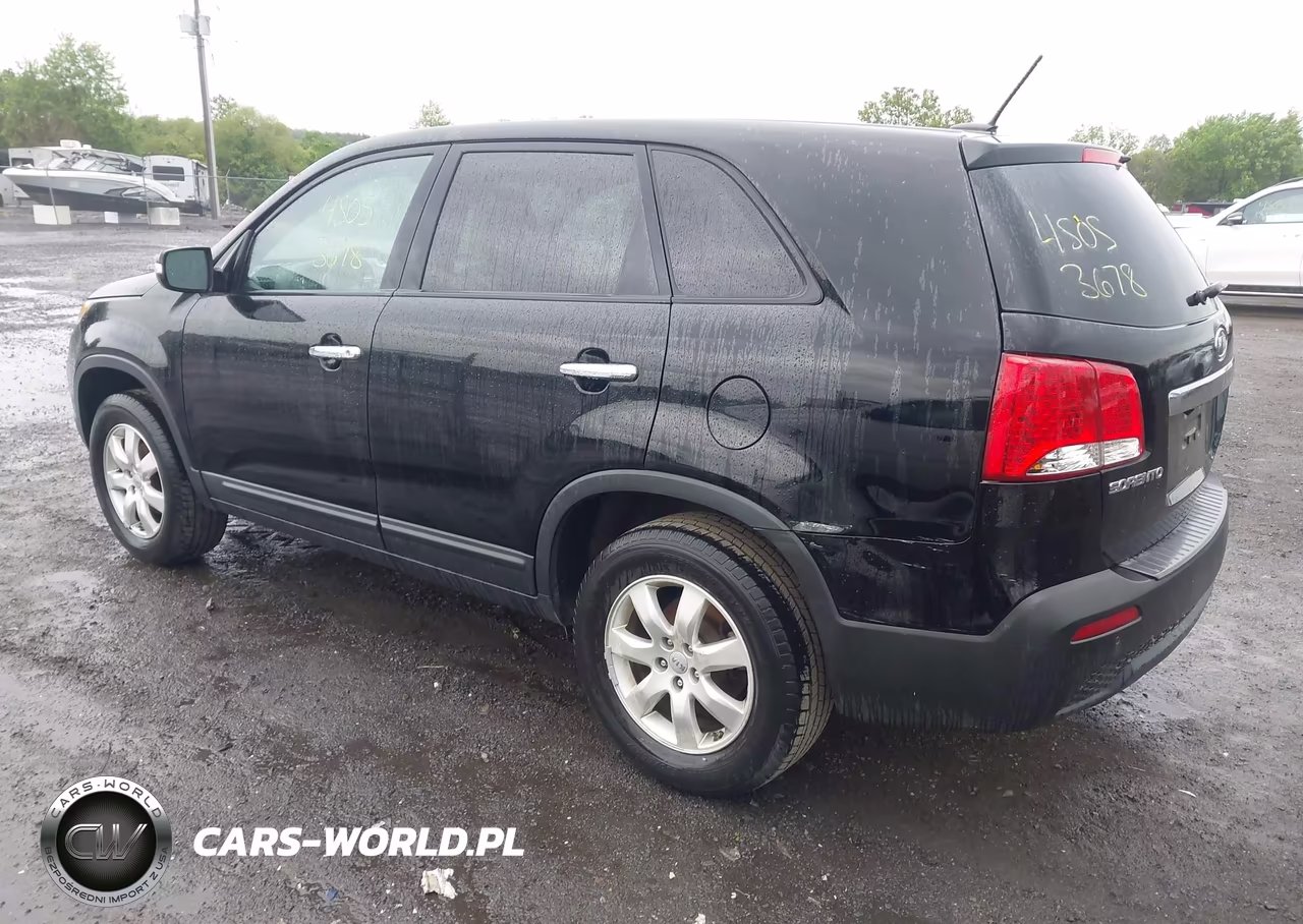 2013 Kia Sorento Lx VIN:5XYKT3A16DG416479 - 3