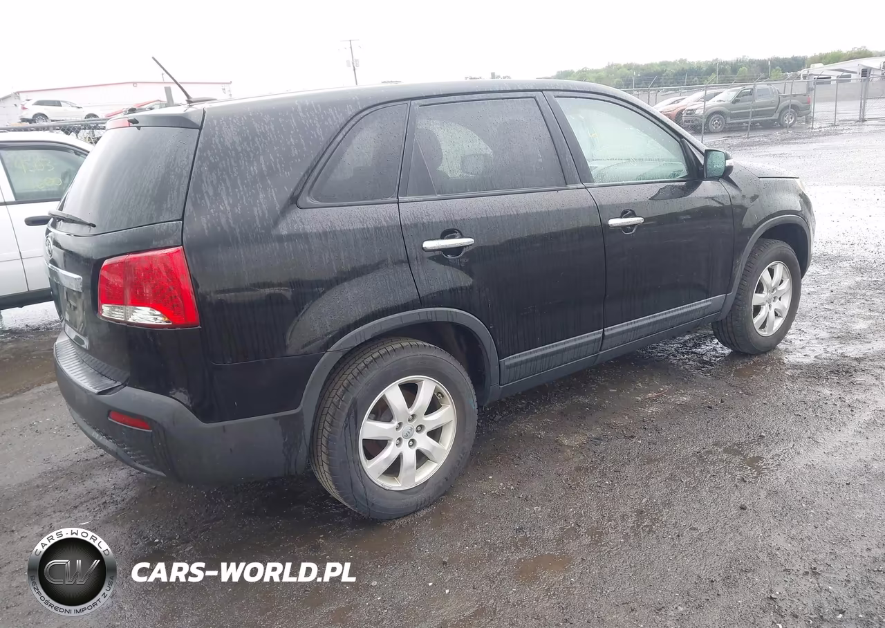 2013 Kia Sorento Lx VIN:5XYKT3A16DG416479 - 4