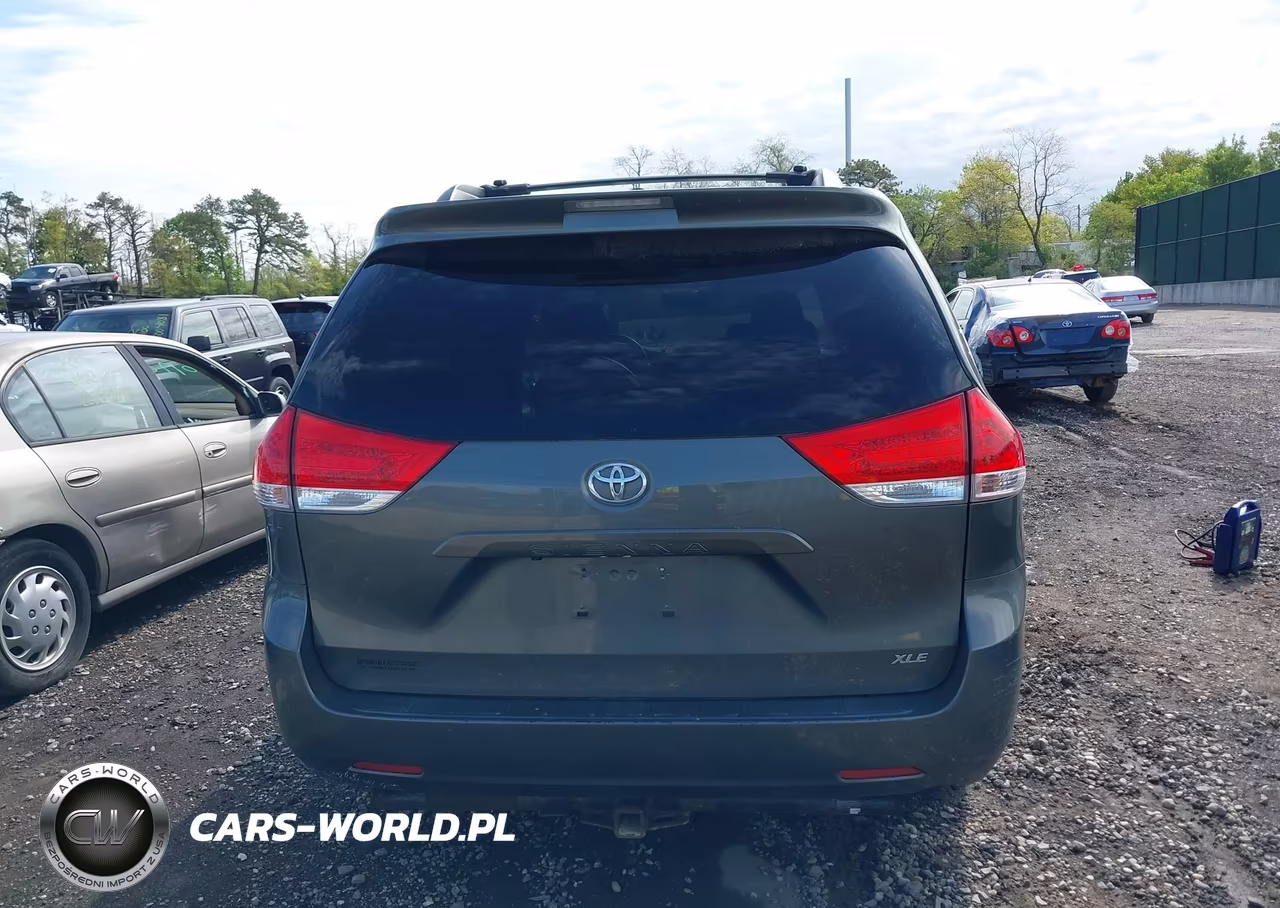 2012 Toyota Sienna Xle V6 8 Passenger VIN:5TDYK3DC5CS273813 - 16