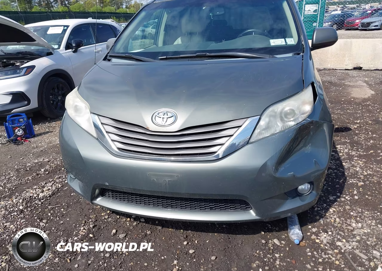 2012 Toyota Sienna Xle V6 8 Passenger VIN:5TDYK3DC5CS273813 - 6