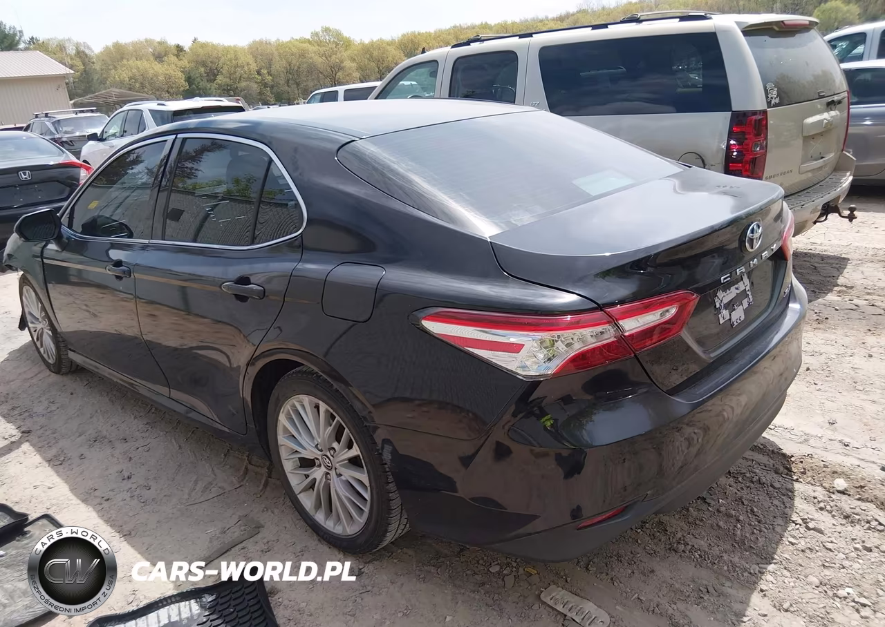 2018 Toyota Camry Xle VIN:4T1B11HK6JU025802 - 3