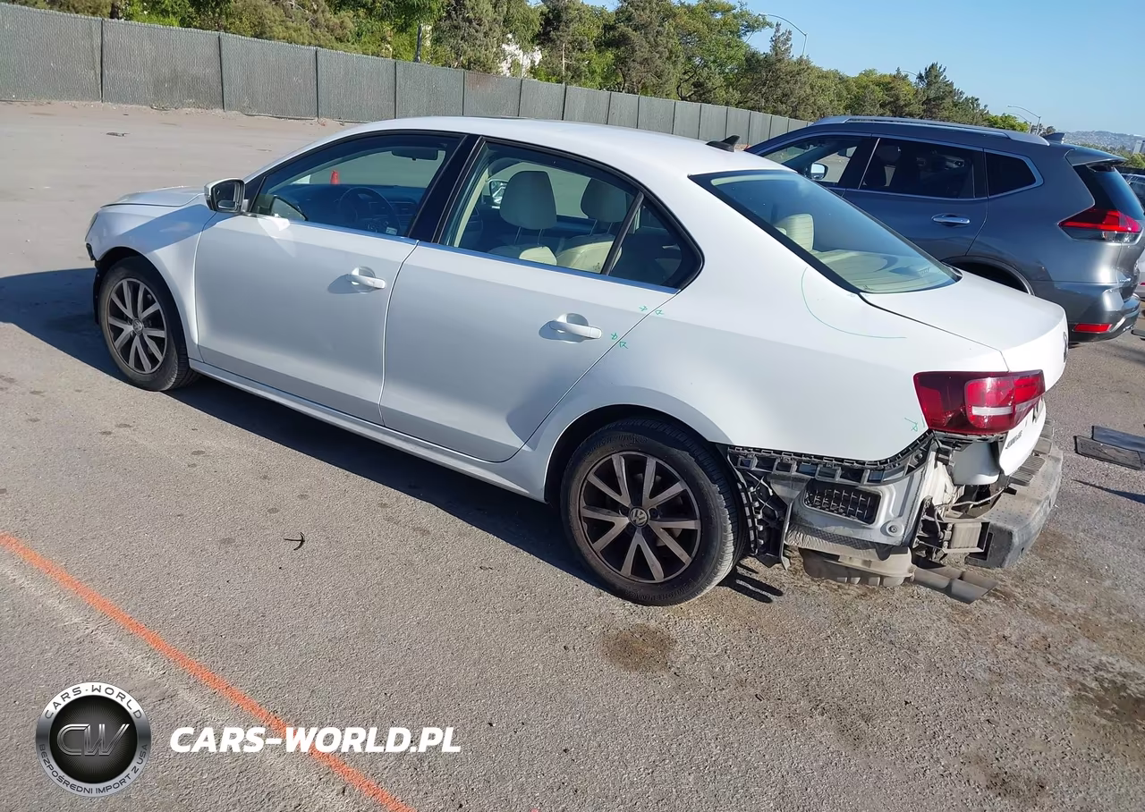 2018 Volkswagen Jetta 1.4T Se-1.4T Wolfsburg Edition VIN:3VWDB7AJ9JM220325 - 3