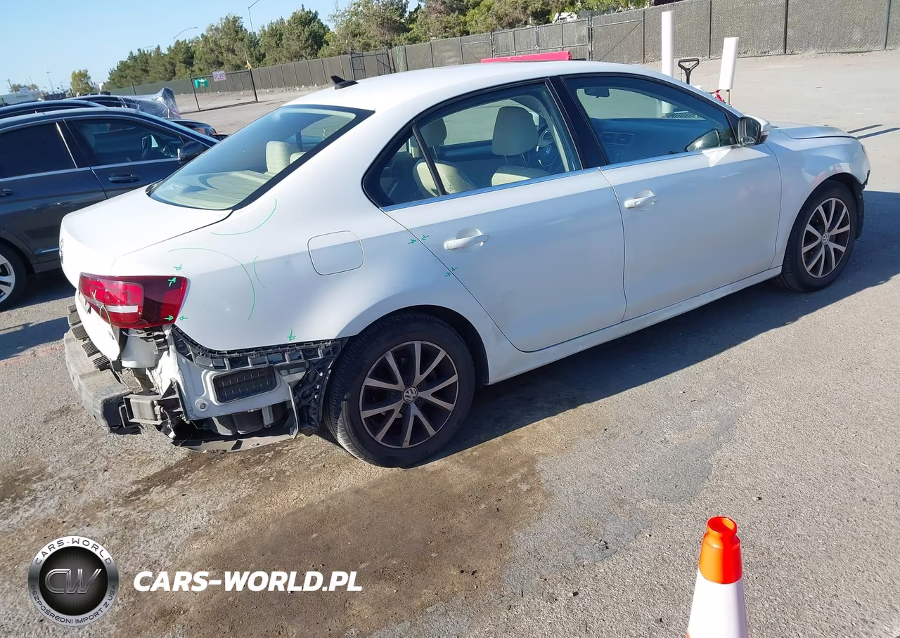 2018 Volkswagen Jetta 1.4T Se-1.4T Wolfsburg Edition VIN:3VWDB7AJ9JM220325 - 4