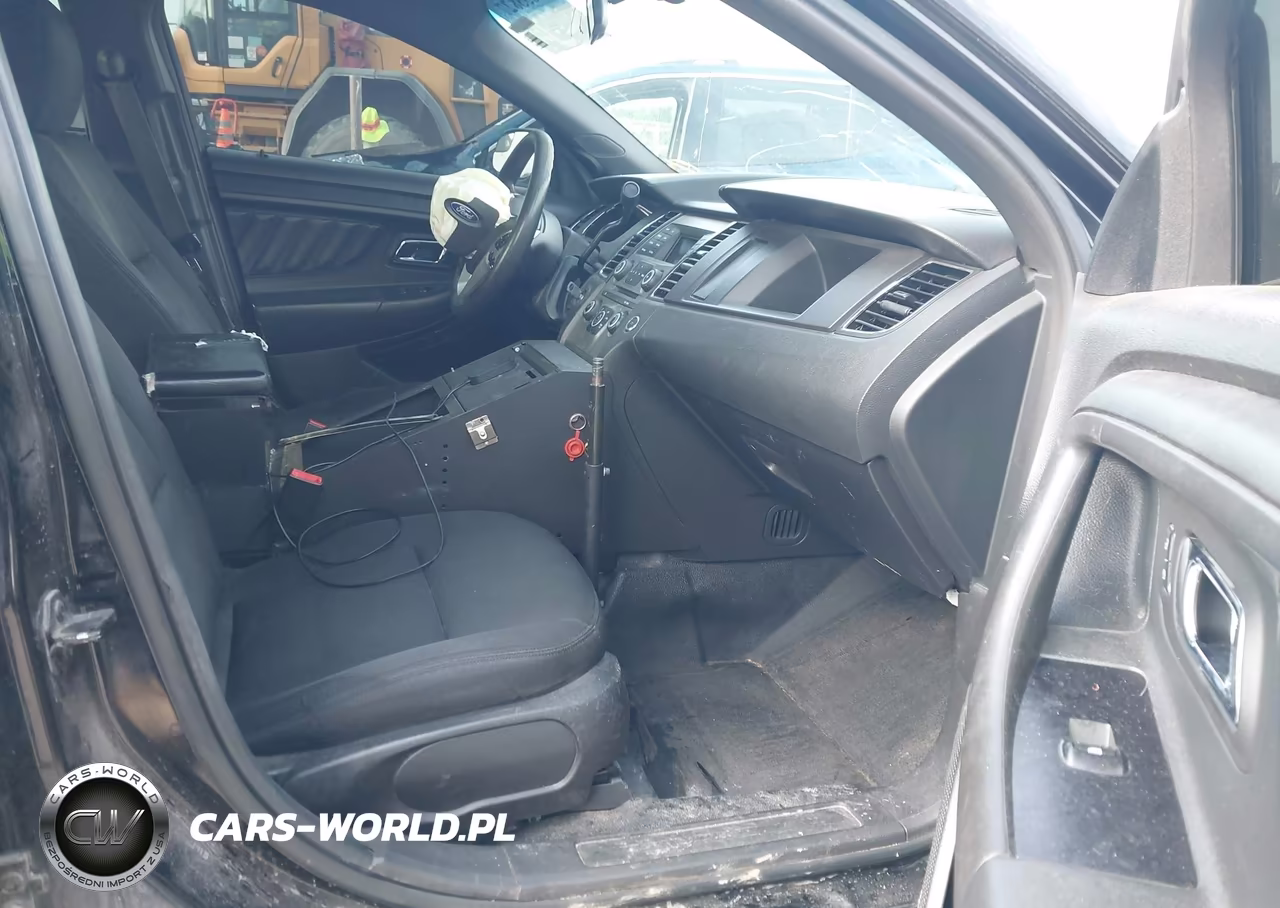 2018 Ford Police Interceptor VIN:1FAHP2MK5JG104486 - 5