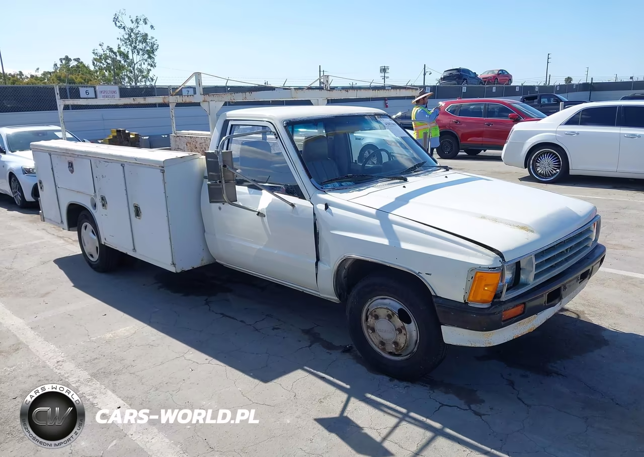 1988 Toyota Pickup Cab Chassis Rn75