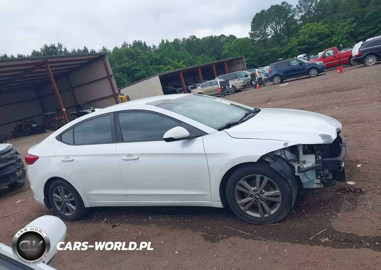 2018 Hyundai Elantra Sel VIN:5NPD84LF8JH380842 - 13