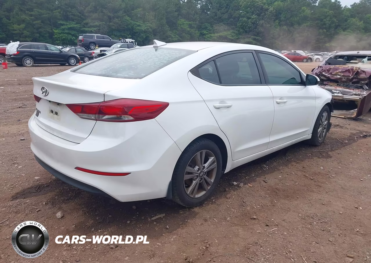 2018 Hyundai Elantra Sel VIN:5NPD84LF8JH380842 - 4