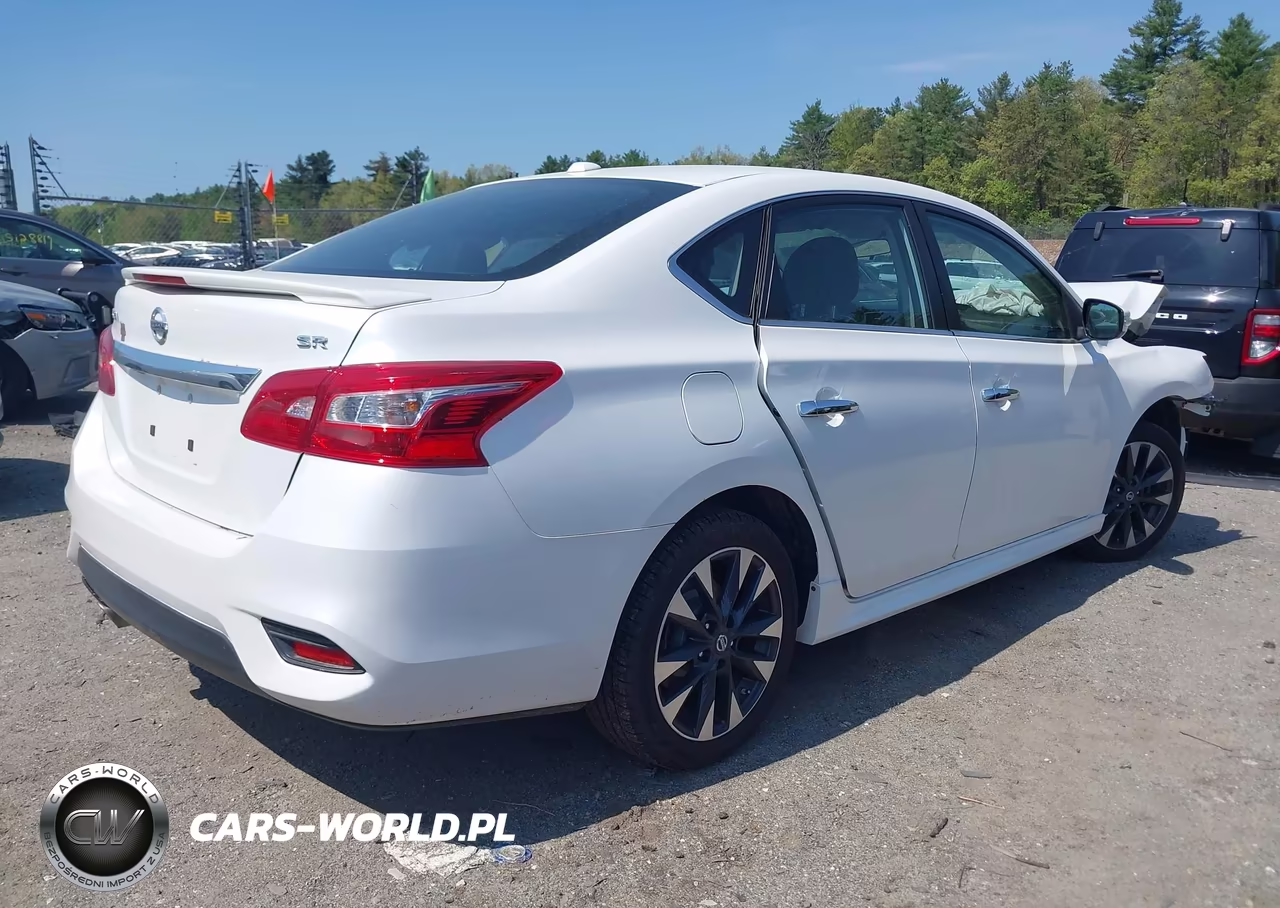 2017 Nissan Sentra Sr VIN:3N1AB7AP2HY214673 - 4