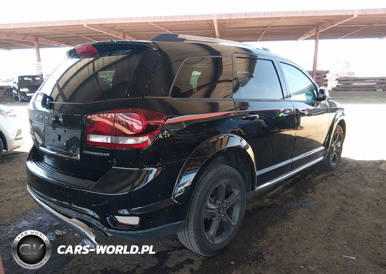 2020 Dodge Journey Crossroad VIN:3C4PDCGB0LT269912 - 4