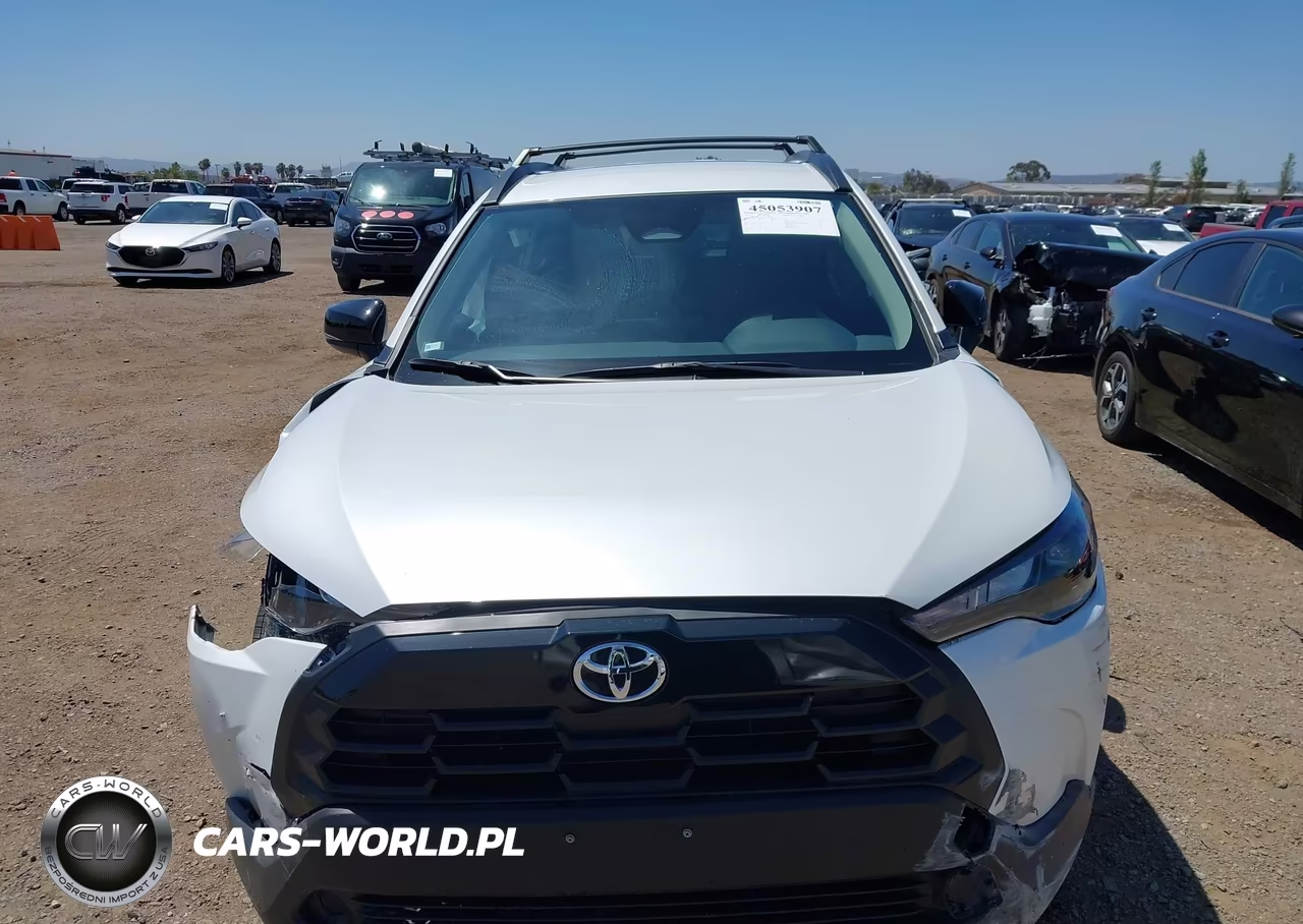 2026 Toyota Corolla Cross Le VIN:7MUCAAAG6TV166865 - 12