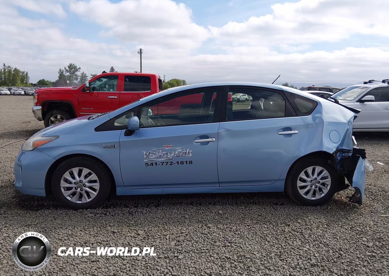 2013 Toyota Prius Plug-In VIN:JTDKN3DP0D3044233 - 15