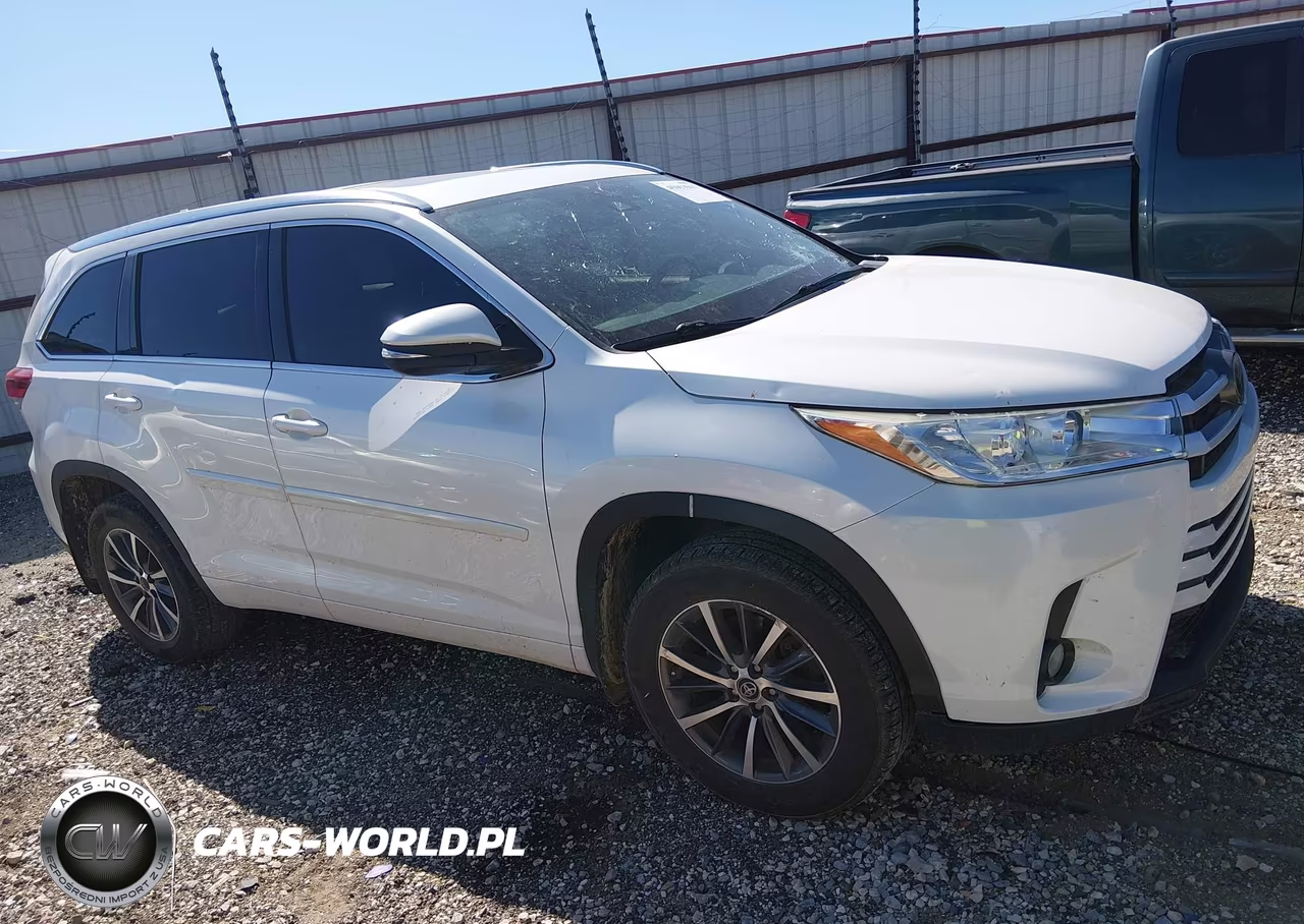 2018 Toyota Highlander Xle VIN:5TDJZRFH9JS491565 - 13