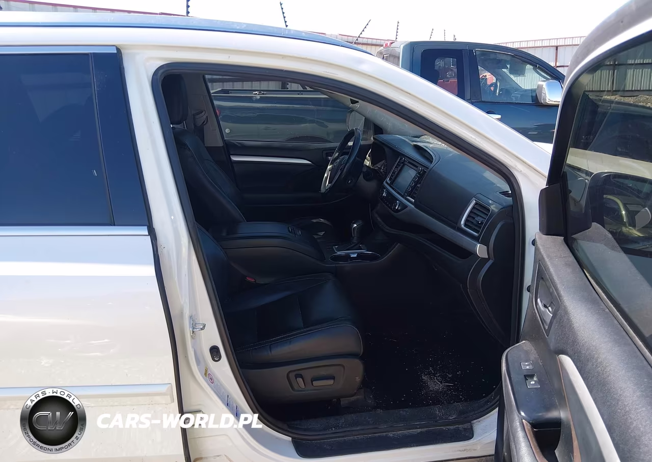 2018 Toyota Highlander Xle VIN:5TDJZRFH9JS491565 - 5