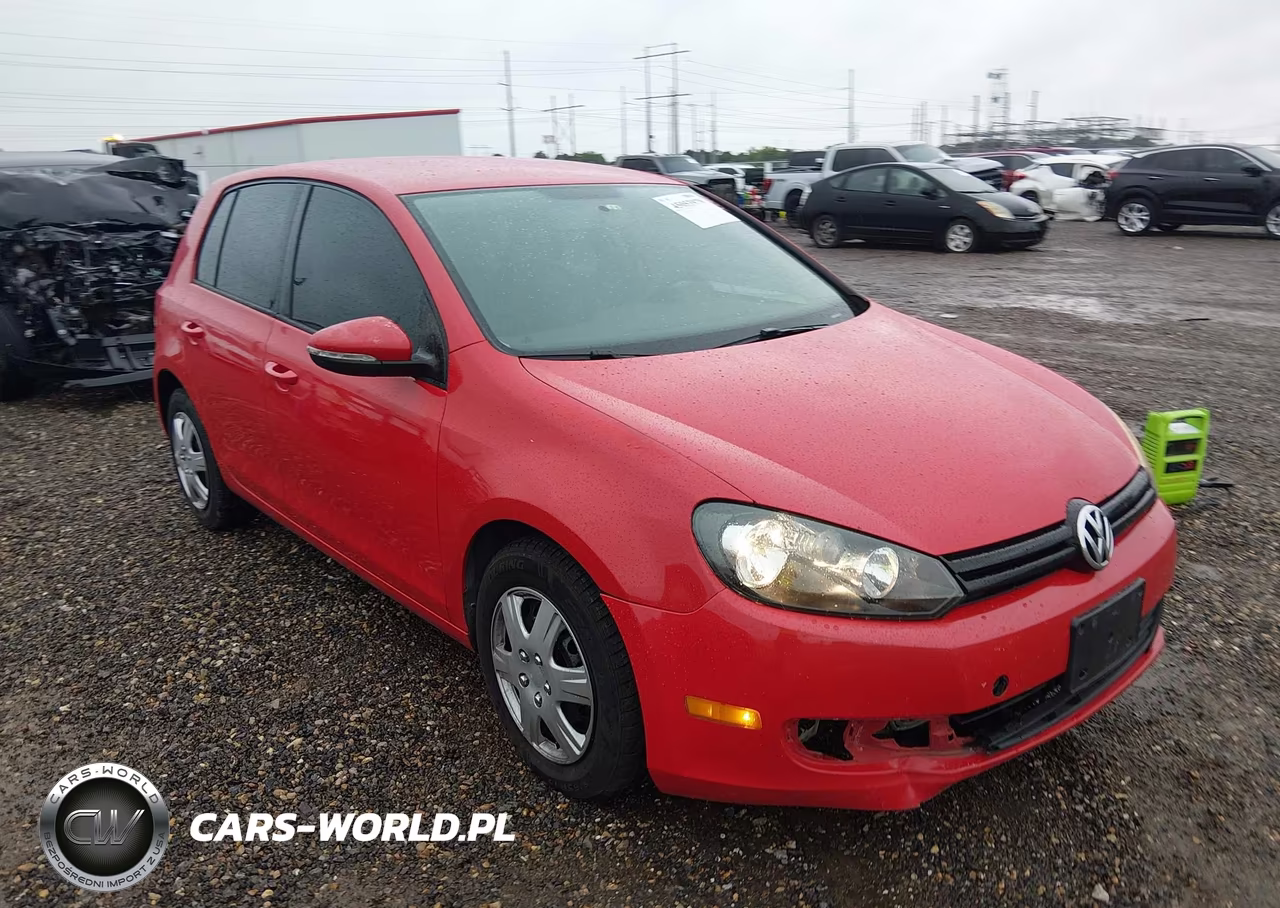 2013 Volkswagen Golf 2.5L 4-Door