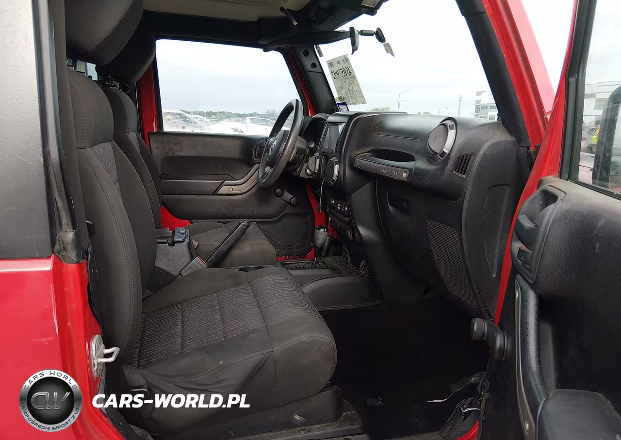 2011 Jeep Wrangler Sport VIN:1J4AA2D14BL636870 - 5