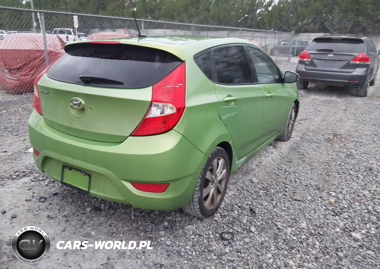 2014 Hyundai Accent Se VIN:KMHCU5AE3EU182104 - 4