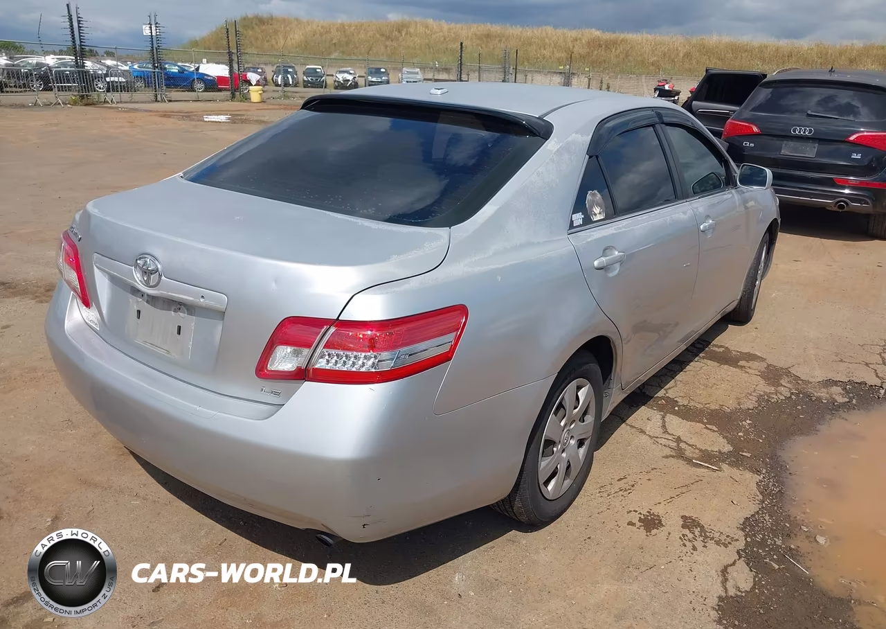 2010 Toyota Camry Le VIN:JTNBF3EKXA3003129 - 4