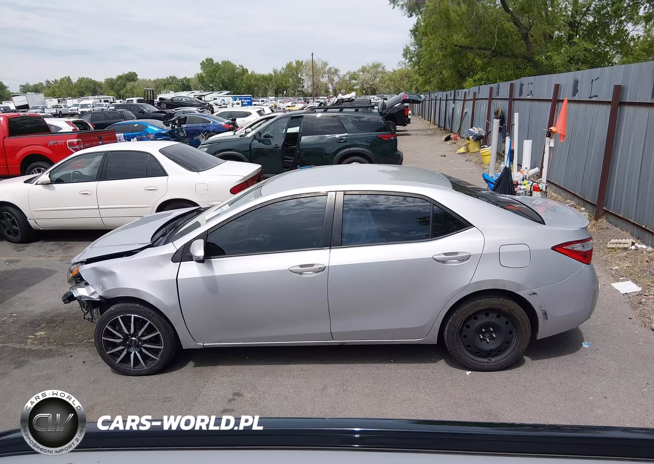 2015 Toyota Corolla S Plus VIN:5YFBURHE0FP190379 - 15