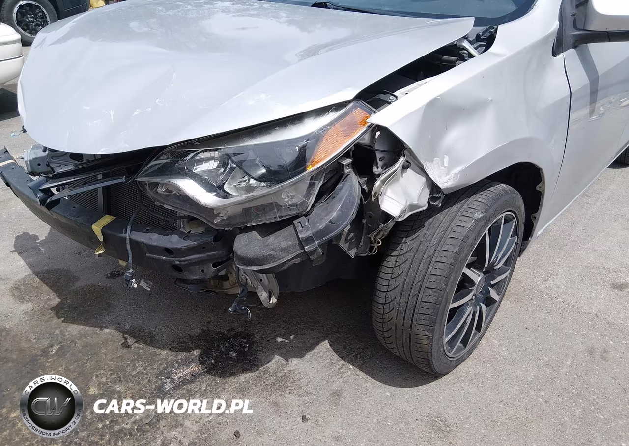 2015 Toyota Corolla S Plus VIN:5YFBURHE0FP190379 - 6