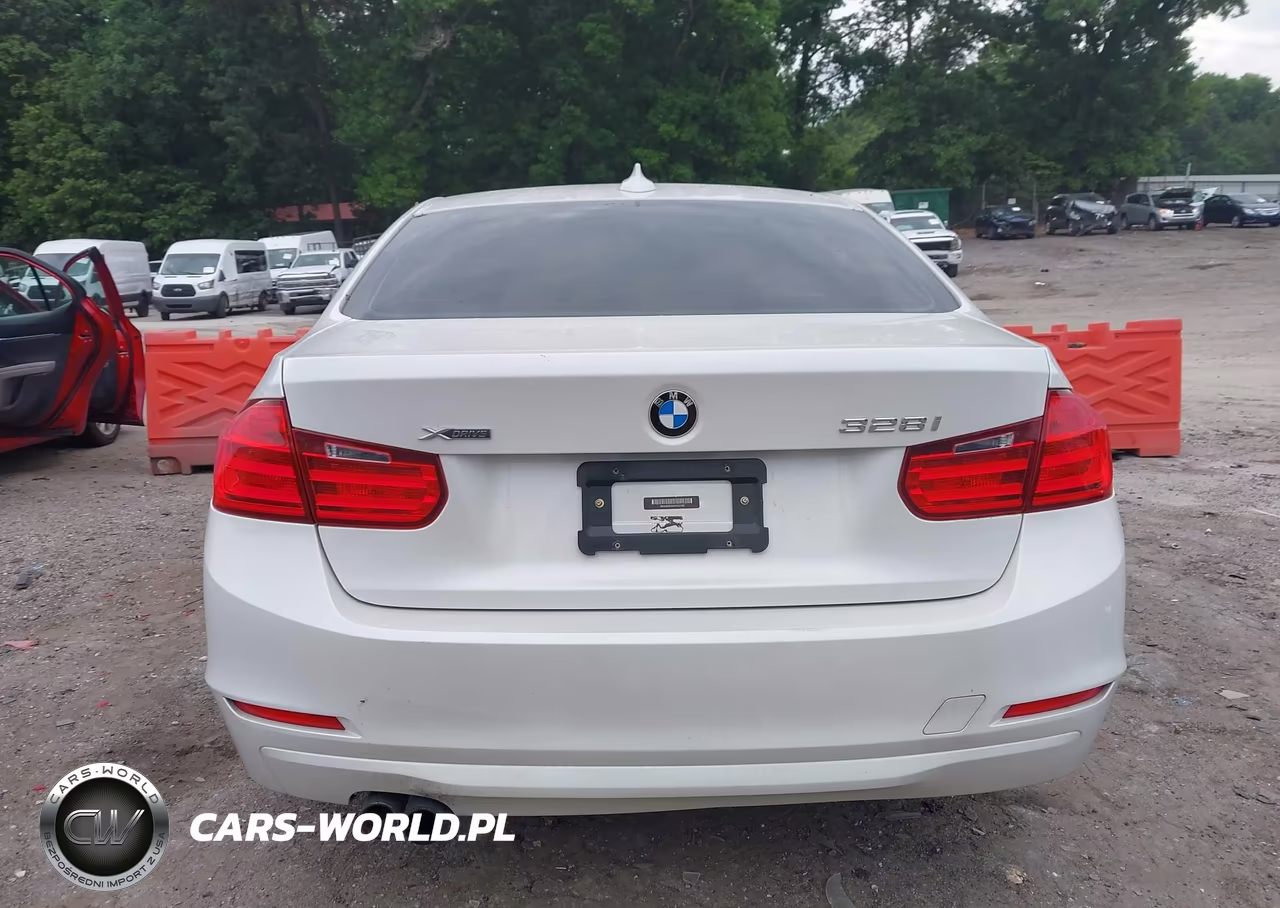 BMW 328I VIN:WBA3B3C5XDF532789 - 16