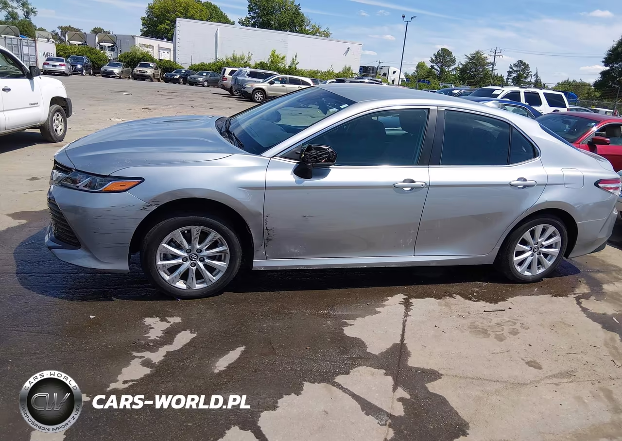 2019 Toyota Camry Le VIN:4T1B11HK9KU251933 - 14