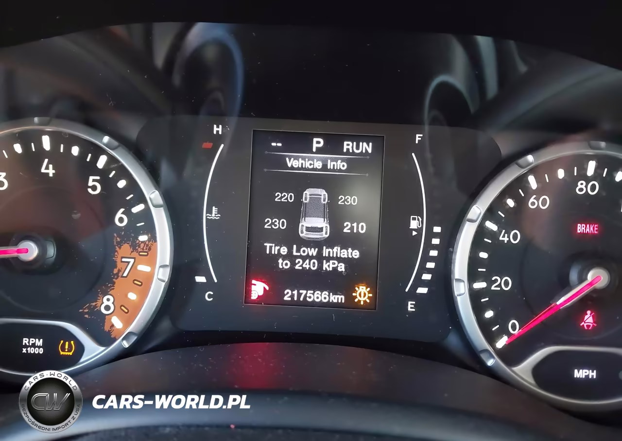 2018 Jeep Renegade Latitude Fwd VIN:ZACCJABB6JPH88745 - 15