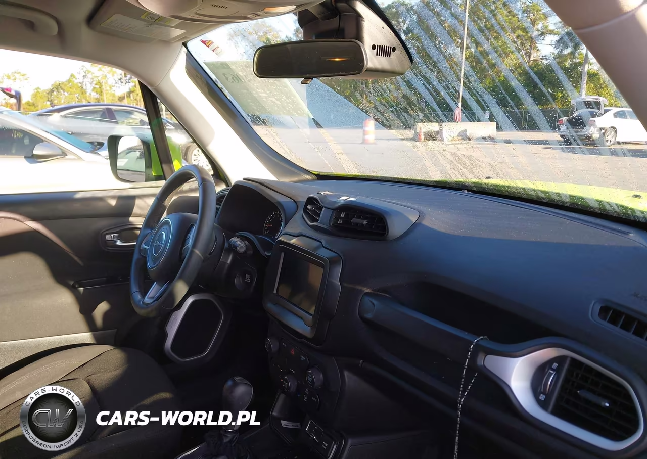 2018 Jeep Renegade Latitude Fwd VIN:ZACCJABB6JPH88745 - 5