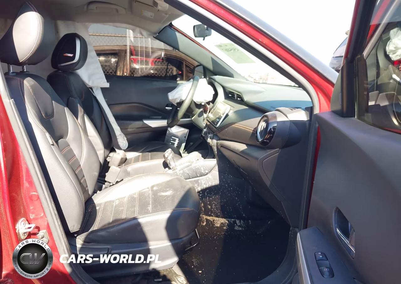 2019 Nissan Kicks Sr VIN:3N1CP5CU4KL516634 - 5