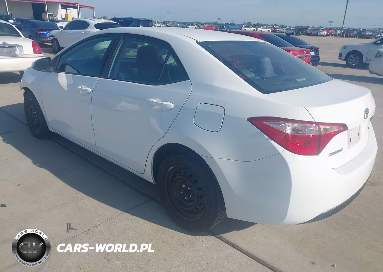 2017 Toyota Corolla Le VIN:5YFBURHE8HP712209 - 3
