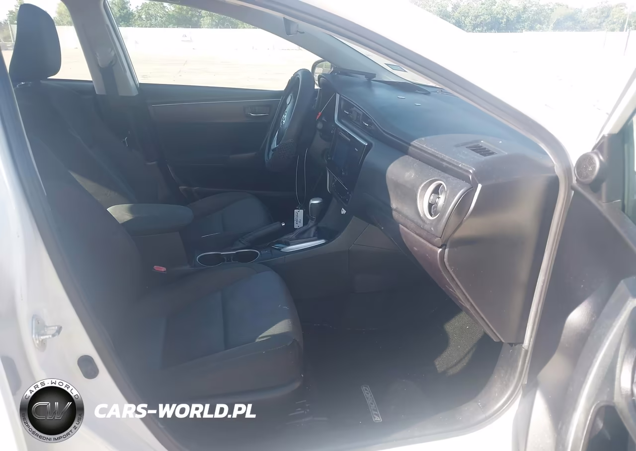 2017 Toyota Corolla Le VIN:5YFBURHE8HP712209 - 5
