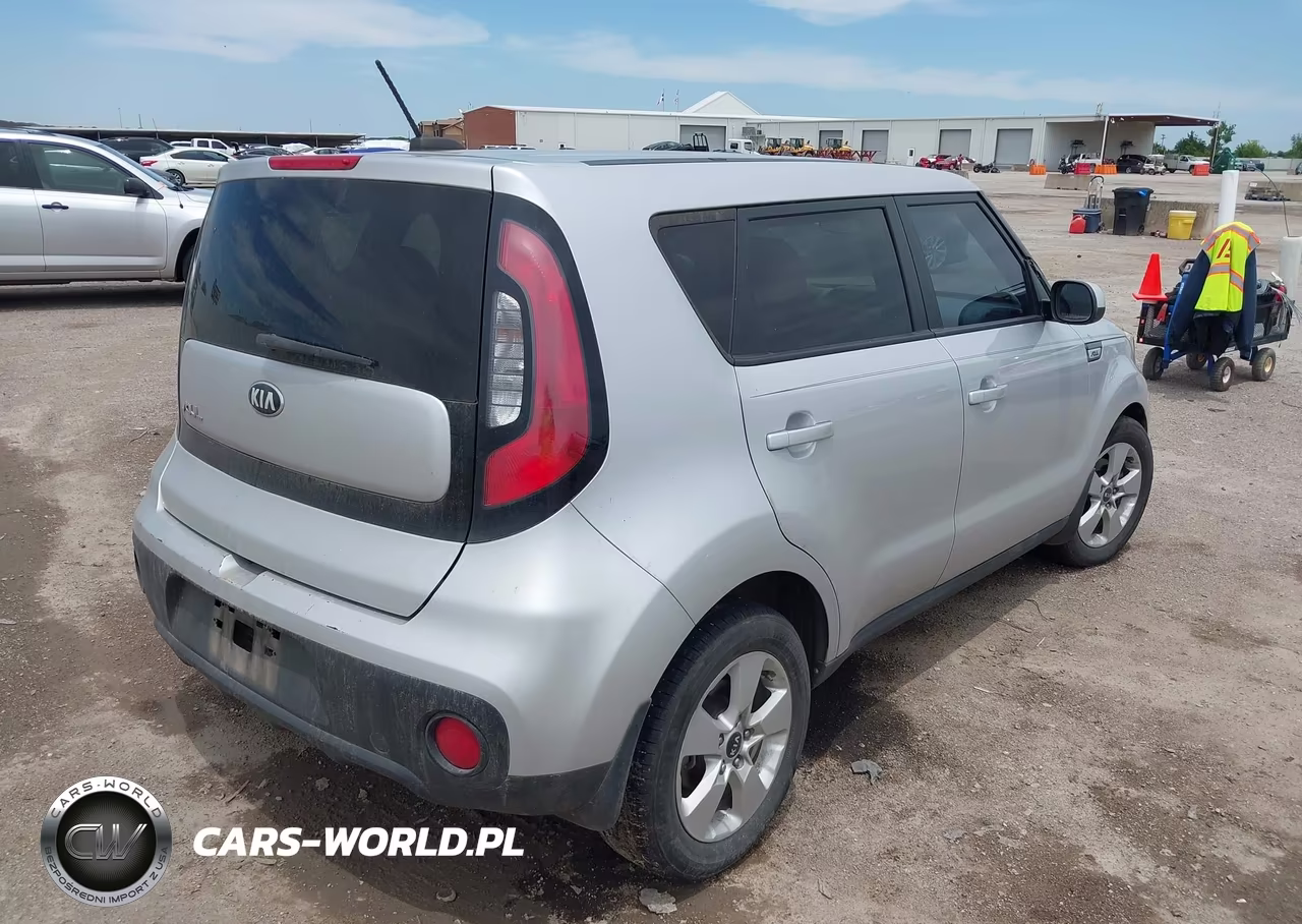 2017 Kia Soul VIN:KNDJN2A27H7479943 - 4