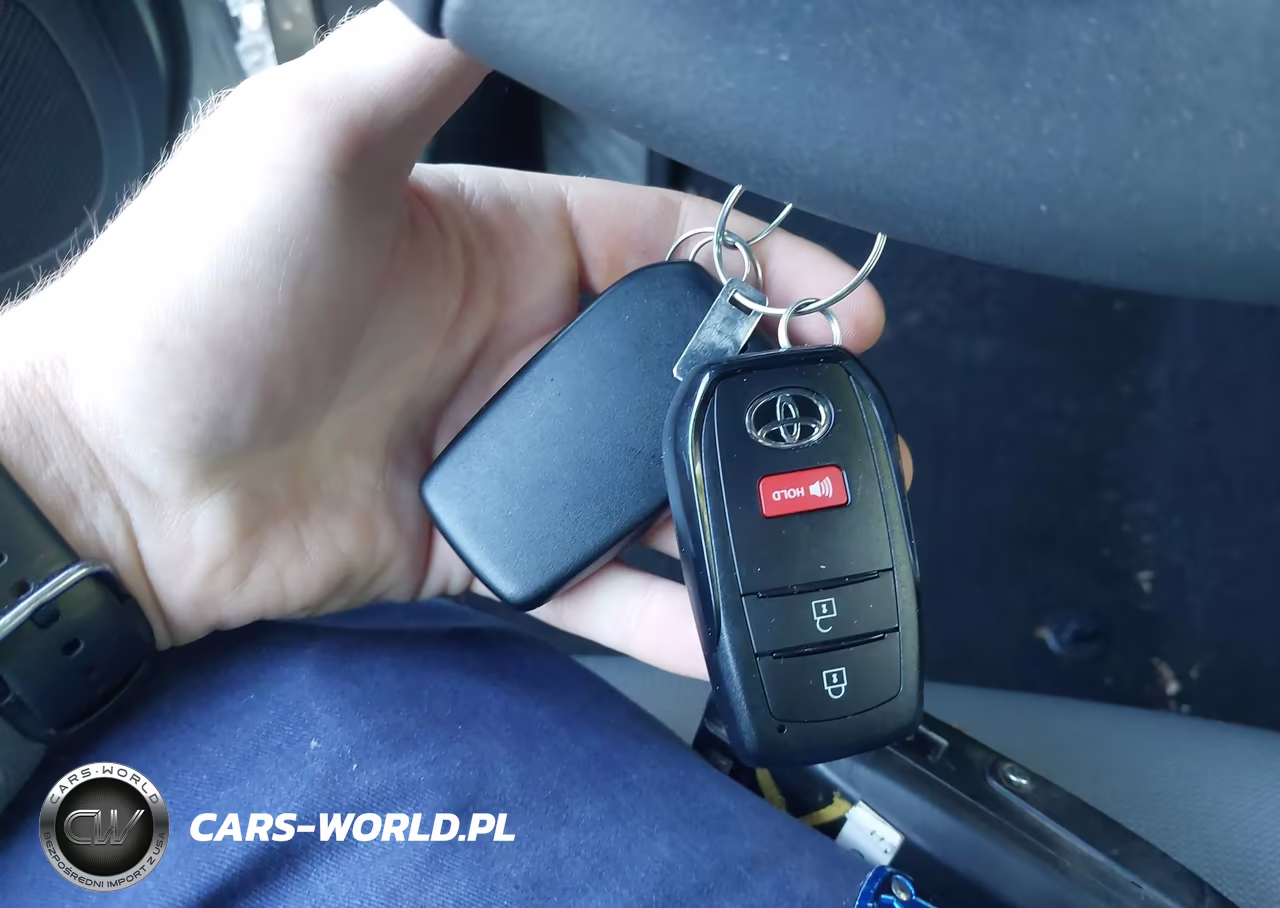 2026 Toyota Corolla Cross Hybrid Se VIN:7MUFBABG2TV100189 - 11